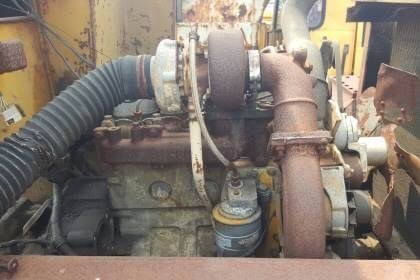 ขาย 220,000 บาท รถบด 9 ล้อ SINGTHAI เครื่อง คัมมินส์ 4 สูบ รถจอดนานต้องเช็คสภาพหน่อย เอกสารชุดประมูลครับ  รถอยู่ จ.อุดรธานี โทร&amp;ไอดีไลน์ 0610710295