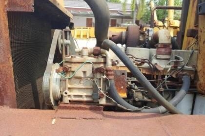 ขาย 220,000 บาท รถบด 9 ล้อ SINGTHAI เครื่อง คัมมินส์ 4 สูบ รถจอดนานต้องเช็คสภาพหน่อย เอกสารชุดประมูลครับ  รถอยู่ จ.อุดรธานี โทร&amp;ไอดีไลน์ 0610710295