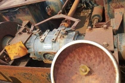 ขาย 220,000 บาท รถบด 9 ล้อ SINGTHAI เครื่อง คัมมินส์ 4 สูบ รถจอดนานต้องเช็คสภาพหน่อย เอกสารชุดประมูลครับ  รถอยู่ จ.อุดรธานี โทร&amp;ไอดีไลน์ 0610710295