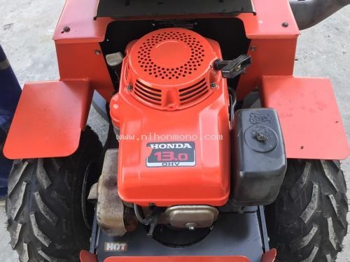 รถตัดหญ้าแบบนั่งขับ AMC MOWERS TERRITORY ราคาพิเศษ 60,000 บาท รหัสสินค้า 80904555 www.nihonmono.com