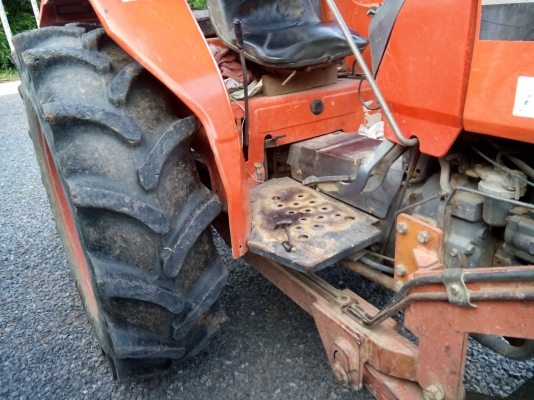 ขายรถไถ่คูโบต้า M5000 ผลิตในประเทศญี่ปุ่น  พร้อมใช้งาน เล่มพร้อมโอน.. ขายรถไถ่คูโบต้า M5000 ผลิตในประเทศญี่ปุ่น  พร้อมใช้งาน เล่มพร้อมโอน..