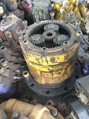 โป๊ะสวิง KOBELCO SK120-3 เก่า ไม่มีมอเตอร์ ราคา 50,000 บาท