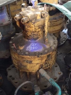 โป๊ะสวิง CAT 240 เก่าญี่ปุ่น ราคา 70,000 บาท