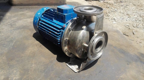 ** ไปอยู่เมืองจัน ** ปั้มน้ำหัวสแตนเลสอิตาลี่ EBARA ขนาด 7.5 HP ท่อ 2.5"- 2" ไฟ 380V พร้อมใช้งาน ** ไปอยู่เมืองจัน ** ปั้มน้ำหัวสแตนเลสอิตาลี่ EBARA ขนาด 7.5 HP ท่อ 2.5"- 2" ไฟ 380V พร้อมใช้งาน