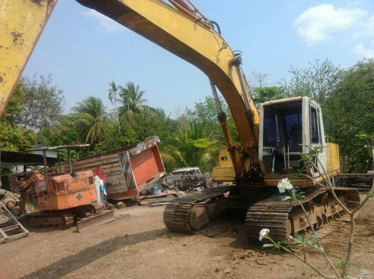 ขายรถขุดแบ็คโฮ ชูมิตโตโม่  .เล่มทะเบียน เครื่องปั้มดี ช่าวงล่างโช่ บูช พอใช้ได้ ทำงานดี ปั้มเพิ่งเปลื่ยนใหม่ทั้งลูก 290,000บ. ช่วงล่างโช่บูช พอใช้ สนใจ 0835601591 หรือ0903494058 ปั้มสีส้ม เป็นปั้มที่เปลื่ยนใหม่ ราคา 90000