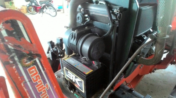 รถไถ 47 แรง อุปกร 3 อย่าง ผานหน้า+ผานหลัง+โลตาลี   รถปี 56   ช.ม 1800 นิดฯฯ   พร้อมลุยงาน ราคาเบา ฯ   415000 บาท ทะเบียนพร้อม  ดุรถที  อ.ราษีไศล จ.ศรีสะเกษ    วันทูคอล 098 668-3479 dtac 094 283-9369 สิทธิ์ คับ