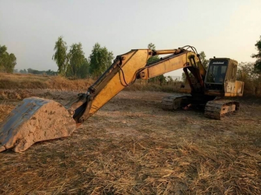 KATO HD700 V2 ราคา 295,000 เครื่อง 6D31 Turbo ปั้มK3V รถพร้อมใช้ สภาพไม่ค่อยสวย  เอกสารชื้อขาย  รถอยู่ จ.ร้อยเอ็ด โทร 098-1862844ไอดีไลน์ ja5657