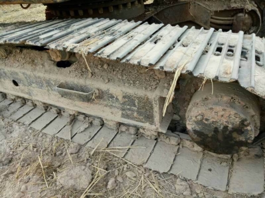 KATO HD700 V2 ราคา 295,000 เครื่อง 6D31 Turbo ปั้มK3V รถพร้อมใช้ สภาพไม่ค่อยสวย  เอกสารชื้อขาย  รถอยู่ จ.ร้อยเอ็ด โทร&amp;ไอดีไลน์ 0610710295