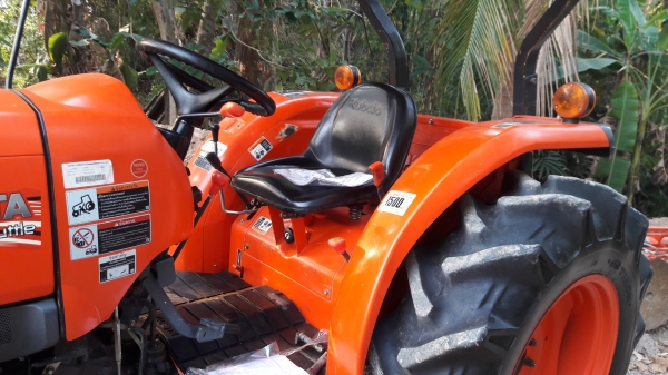 ขายรถไถคูโบต้าL4708SPพรอ้มดันหน้าผานพรวน246f ตราช้างลดสุด475000