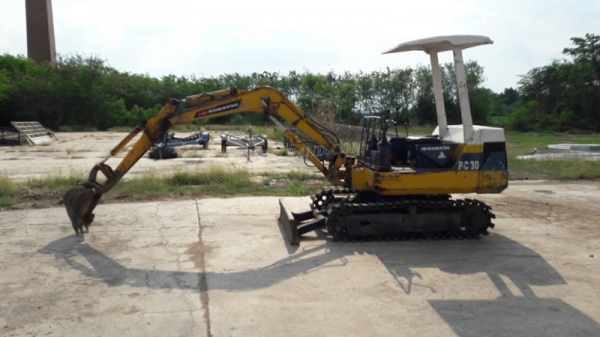 Komatsu pc20-6 มีอินวอยซ์