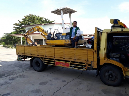Komatsu pc20-6 มีอินวอยซ์
