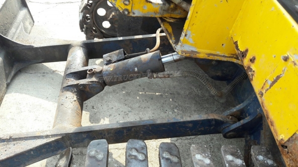 Komatsu pc20-6 มีอินวอยซ์