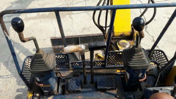 Komatsu pc20-6 มีอินวอยซ์