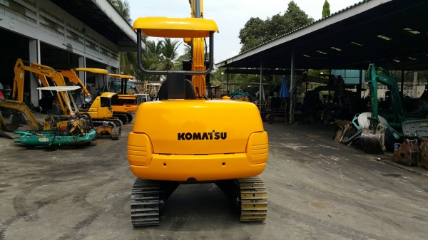 ขาย รถขุด KOMATSU รุ่น PC30-7- มือสองญี่ปุ่น แทรกเหล็ก สลัก บูท เอวแน่น 100\% คันนี้ มีไลน์กระแทก ระบบดี ทำงานไว เพิ่งเข้ามา สวยพร้อมใช้งาน มือถือ/LINE ID: 0818753444