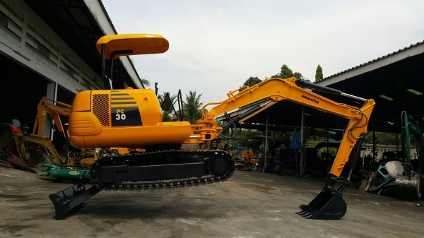 ขาย รถขุด KOMATSU รุ่น PC30-7- มือสองญี่ปุ่น แทรกเหล็ก สลัก บูท เอวแน่น 100\% คันนี้ มีไลน์กระแทก ระบบดี ทำงานไว เพิ่งเข้ามา สวยพร้อมใช้งาน มือถือ/LINE ID: 0818753444
