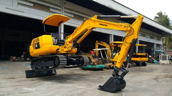 ขาย รถขุด KOMATSU รุ่น PC30-7- มือสองญี่ปุ่น แทรกเหล็ก สลัก บูท เอวแน่น 100\% คันนี้ มีไลน์กระแทก ระบบดี ทำงานไว เพิ่งเข้ามา สวยพร้อมใช้งาน มือถือ/LINE ID: 0818753444