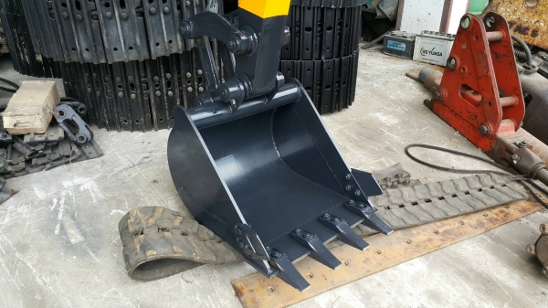 ขาย รถขุด KOMATSU รุ่น PC30-7- มือสองญี่ปุ่น แทรกเหล็ก สลัก บูท เอวแน่น 100\% คันนี้ มีไลน์กระแทก ระบบดี ทำงานไว เพิ่งเข้ามา สวยพร้อมใช้งาน มือถือ/LINE ID: 0818753444