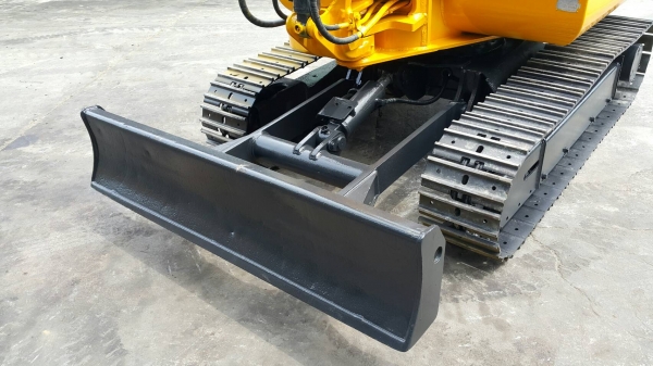 ขาย รถขุด KOMATSU รุ่น PC30-7- มือสองญี่ปุ่น แทรกเหล็ก สลัก บูท เอวแน่น 100\% คันนี้ มีไลน์กระแทก ระบบดี ทำงานไว เพิ่งเข้ามา สวยพร้อมใช้งาน มือถือ/LINE ID: 0818753444