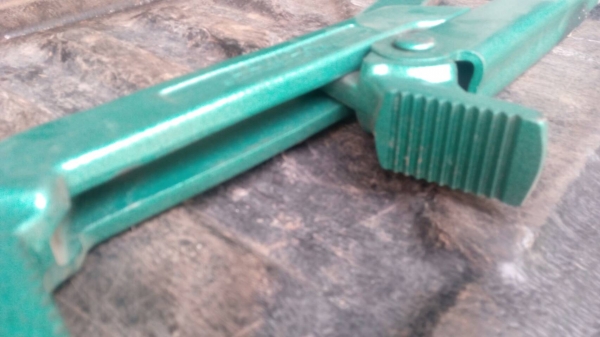 ขายคอม้าDOWIDAT Made in Germany. ขนาดปากจับ4"งานใหม่เก่าเก็บ