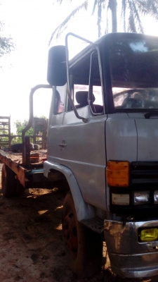 ขายรถเกี่ยวข้าวพร้อมรถลาก  สภาพดีพร้อมใช้งาน