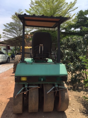 ขายถูกรถบดถนน Komatsu JV40  ขนาด 4 ตัน พร้อมใช้งาน 091-9536635
