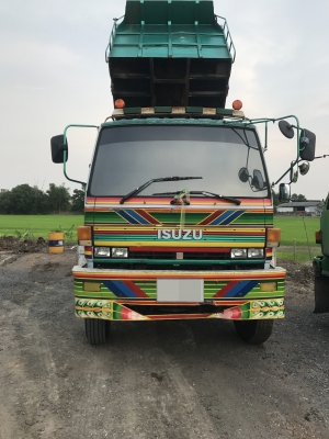 ISUZU  240  ขายตามสภาพครับ