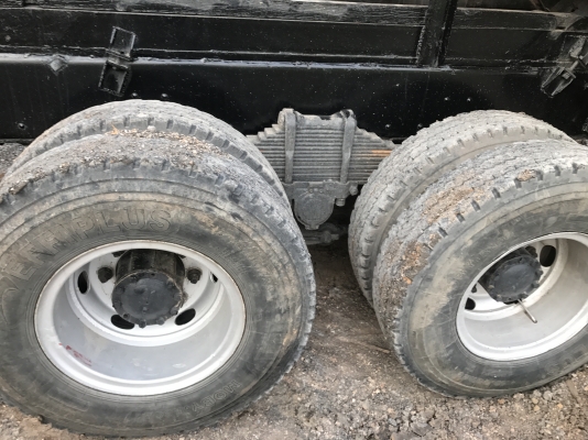 ISUZU  240  ขายตามสภาพครับ