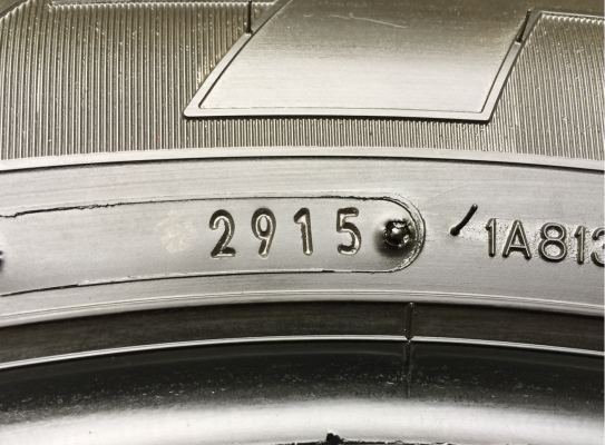 ยาง Dunlop 265 65 17 กลางปี15 ดอกเต็ม ใช้ยาว ราคาไม่แพง