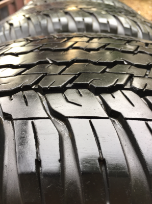 ยาง Dunlop 265 65 17 กลางปี15 ดอกเต็ม ใช้ยาว ราคาไม่แพง