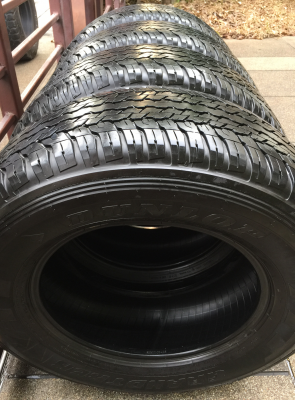 ยาง Dunlop 265 65 17 กลางปี15 ดอกเต็ม ใช้ยาว ราคาไม่แพง