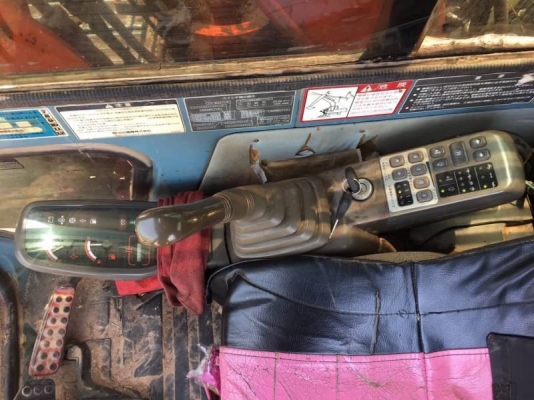 เก่านอก  1 ปี 795,000 บาท HITACHI EX120-3 Super เครื่องดี ปั้มแรง โช่ใหม่ 2 ข้าง เอวแน่น ไฟฟ้าครบ เอกสารอินวอยท์  รถอยู่ จ.ร้อยเอ็ด โทร&amp;ไอดีไลน์ 0610710295