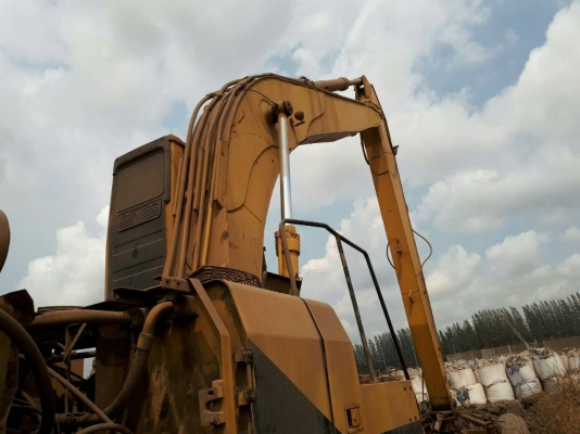 ขายรถแบคโฮ CAT 330 ราคา 750000