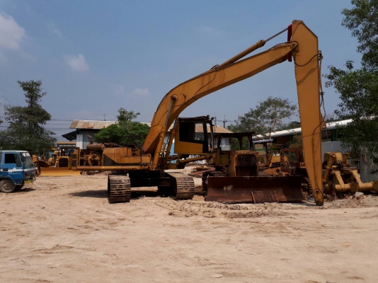 ขายรถแบคโฮ CAT 330 ราคา 750000