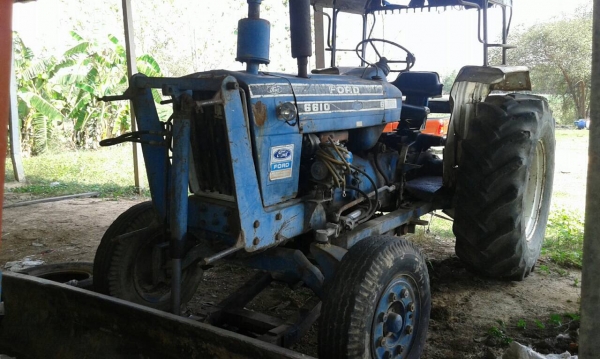 ขาย รถไถ FORD 77 พร้อมคีบสามารถเกษตรยนต์ และอุปกรณ์อีก 5 ชิ้น เอกสารใบซื้อขาย