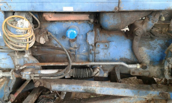 ขาย รถไถ FORD 77 พร้อมคีบสามารถเกษตรยนต์ และอุปกรณ์อีก 5 ชิ้น เอกสารใบซื้อขาย