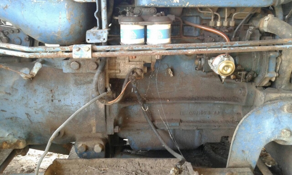 ขาย รถไถ FORD 77 พร้อมคีบสามารถเกษตรยนต์ และอุปกรณ์อีก 5 ชิ้น เอกสารใบซื้อขาย