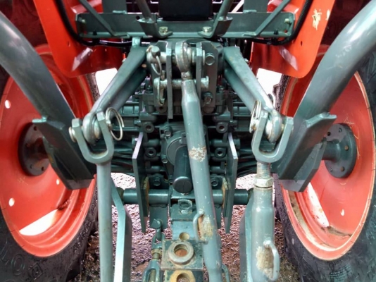 คูโบต้า B2420D 4 WD ผลิตประเทศญี่ปุ่น..ตัวนิยมของชาวไร่..พวงมาลัยเพาเวอร์ ทำงาน 398 ชั่วโมง..สีเดิมๆโรงงานทั้งคัน คูโบต้า B2420D 4 WD ผลิตประเทศญี่ปุ่น..ตัวนิยมของชาวไร่..พวงมาลัยเพาเวอร์ ทำงาน 398 ชั่วโมง..สีเดิมๆโรงงานทั้งคัน