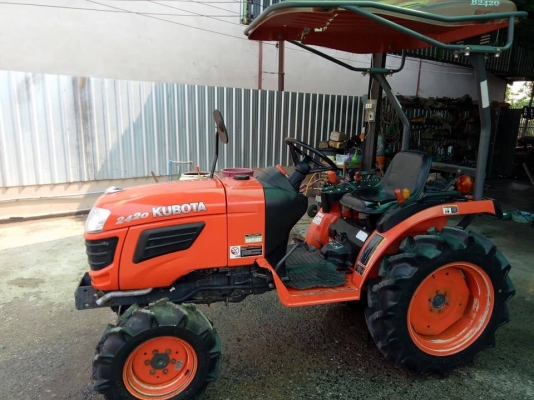 คูโบต้า B2420D 4 WD ผลิตประเทศญี่ปุ่น..ตัวนิยมของชาวไร่..พวงมาลัยเพาเวอร์ ทำงาน 398 ชั่วโมง..สีเดิมๆโรงงานทั้งคัน คูโบต้า B2420D 4 WD ผลิตประเทศญี่ปุ่น..ตัวนิยมของชาวไร่..พวงมาลัยเพาเวอร์ ทำงาน 398 ชั่วโมง..สีเดิมๆโรงงานทั้งคัน