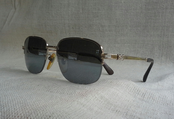 แว่นตาอิตาเลียนวินเทจ ยุค &#039;80s  &#039;ไททาเนียมบริสุทธิ์&#039;  Vintage LANCETTI  handmade in Japan