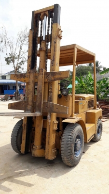 ขาย 110.000 บาท รถโฟค์ลิฟ โครมัสุ FD50 ยกได้5ตัน เครื่องดีเชล สภาพสวยเดิม พร้อมใช้งาน