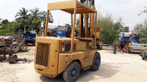 ขาย 110.000 บาท รถโฟค์ลิฟ โครมัสุ FD50 ยกได้5ตัน เครื่องดีเชล สภาพสวยเดิม พร้อมใช้งาน