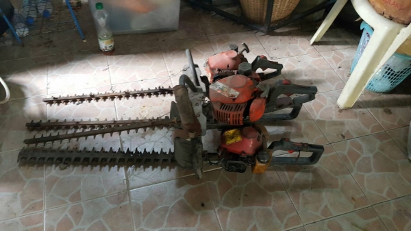 ขาย " เครื่องแต่งกิ่ง น้ำมัน " ราคา 1950 (  มี4 ตัว เหมาลดได้)