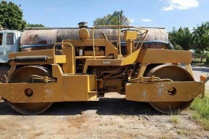 ขาย 765,000 รถบดสั่นสะเทือน หน้า-หลัง เบรคดาวน์ DYNAPAC CC42A 4X4 เอกสารเล่มทะเบียนครบ รถอยู่ จ.อุดรธานี 090-772-3710 090-772-3708