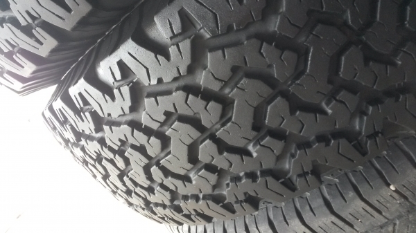 BF265/75/16ปี12 4เส้น