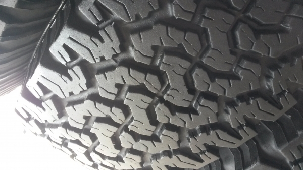 BF265/75/16ปี12 4เส้น