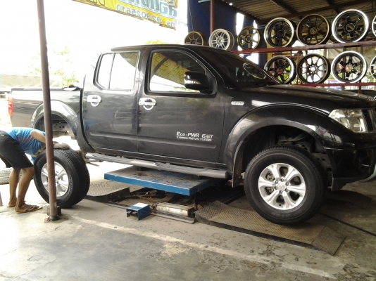 ล้อแม็ก นาวาร่า NP300 CARIBER ขอบ16