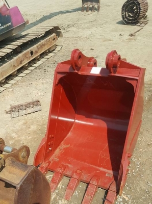 สินค้าใหม่ ประกอบนอกBUCKET บุ๊งกี๋สำหรับรถขุดไซค์ 200 ,220 สลัก 80 มิล/ แบบมีปีกข้าง เสริมบ่าบุ๊งกี๋/ 5 ฟัน /ปากกว้าง:39 นิ้ว / ราคา39,000 บาท สนใจรีบติดต่อ 0819337688