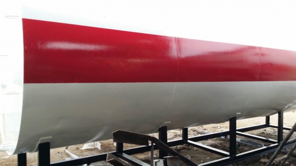 ถังน้ำมันสวยๆจากร้านวินิตรครับ ใบนี้ 18000 ลิตร ทำสีใหม่ แจ่มสุดๆ สีมงคล เฮง เฮงครับ