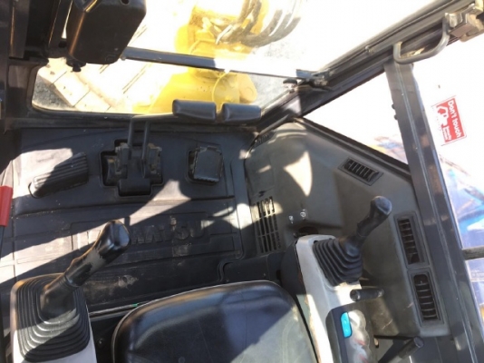 ขายรถแบคโฮ KOMATSU PC50MR-2 พร้อมหัวคีบ รถนอกนำเข้าจากญี่ปุ่น สภาพสวยพร้อมใช้งาน มีVDOการทำงานครับ