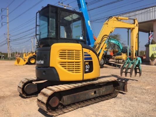 ขายรถแบคโฮ KOMATSU PC50MR-2 พร้อมหัวคีบ รถนอกนำเข้าจากญี่ปุ่น สภาพสวยพร้อมใช้งาน มีVDOการทำงานครับ